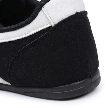 Lunelle – Retro Slip-On Sneakers